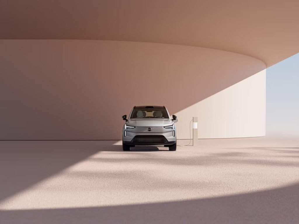 Volvo eléctrico o híbrido y 3 diferencias clave para elegir bien Que diferencia hay entre un Volvo electrico, hibrido enchufable y Mild Hybrid